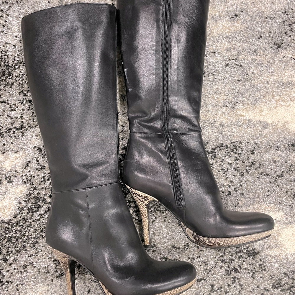 Charles David Collection size 5 black boots with snakeskin platform